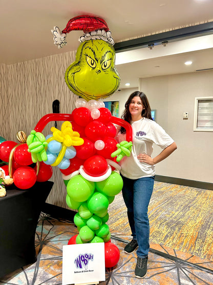 Grinch Balloon Sculpture – 6ft Tall Freestanding Holiday Decoration