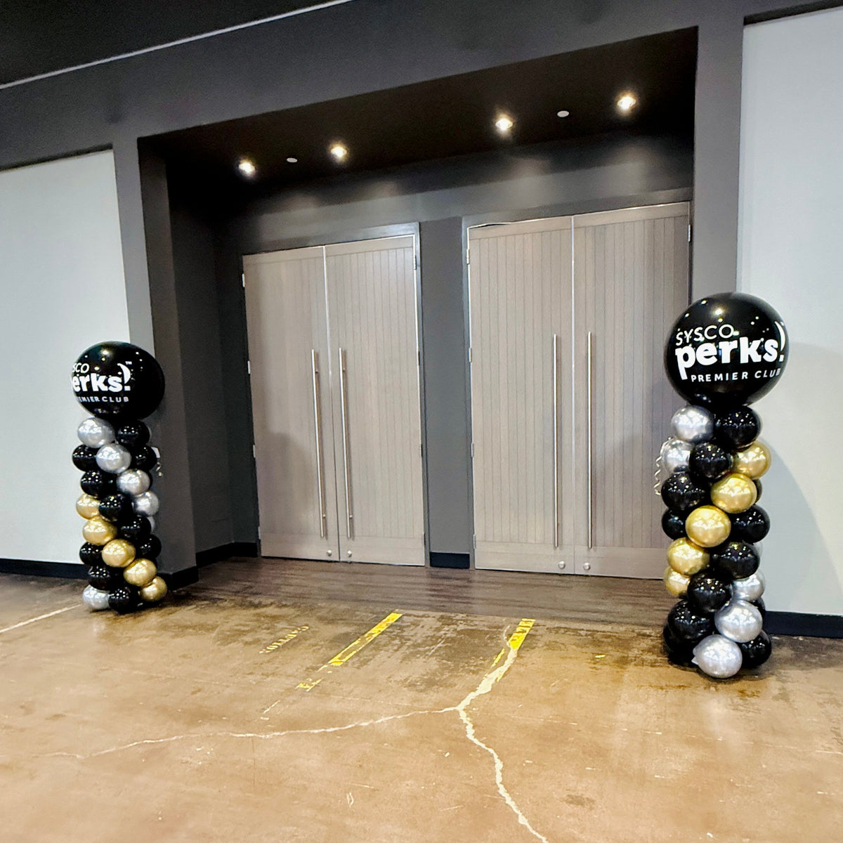 Corporate Balloon Columns Toronto